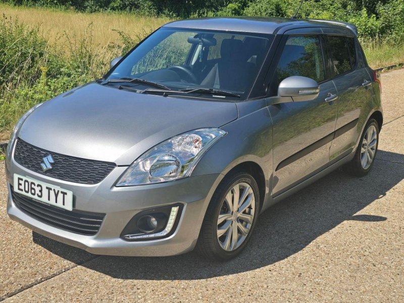SUZUKI SWIFT