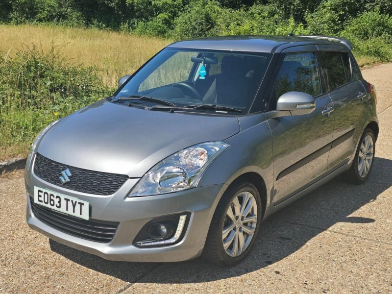 SUZUKI SWIFT