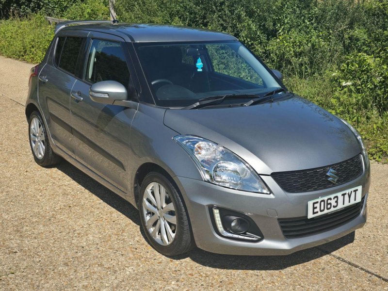 SUZUKI SWIFT