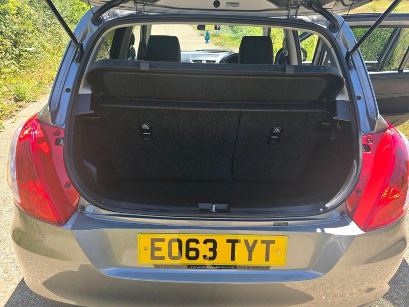 SUZUKI SWIFT