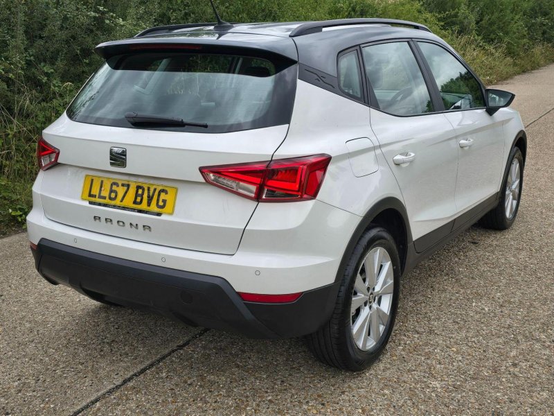 SEAT ARONA