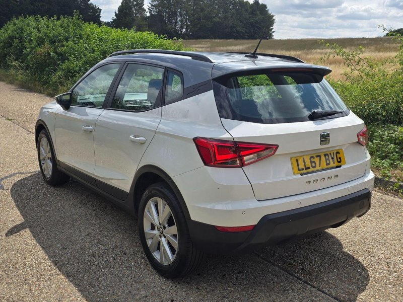SEAT ARONA
