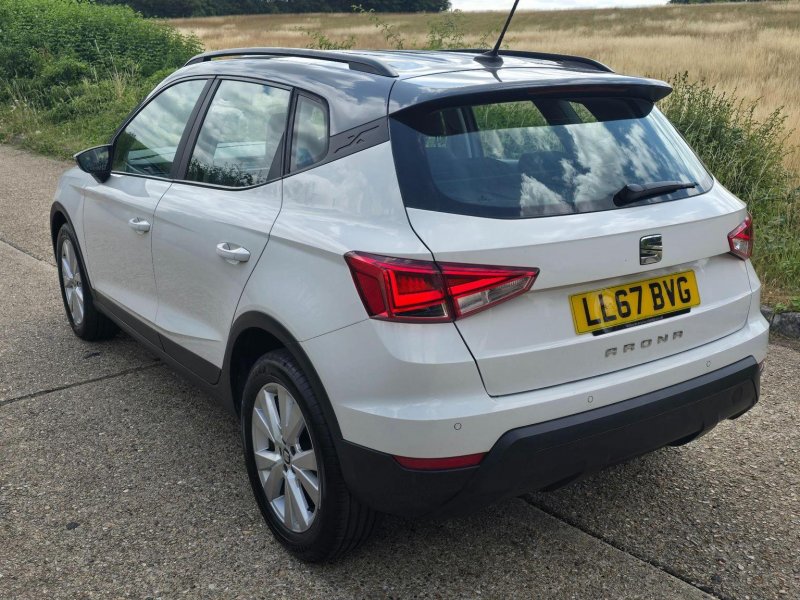 SEAT ARONA