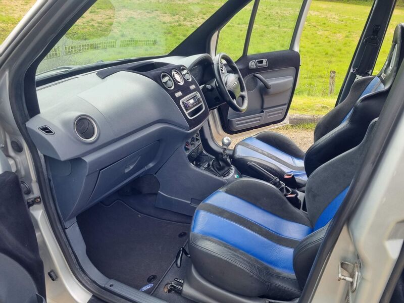 FORD TRANSIT CONNECT